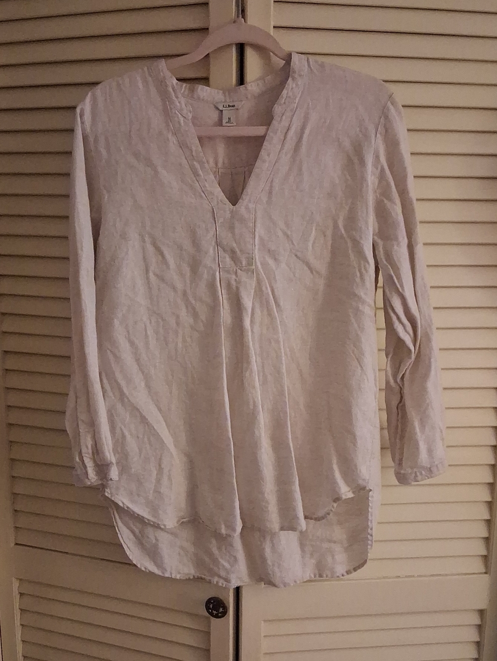 L.L. Bean Women's Light Cream V-Neck Long-Sleeve Tunic